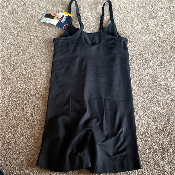 Maidenform seamless romper form control small NWT - Picture 5 of 5